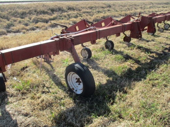 IH Cultivator