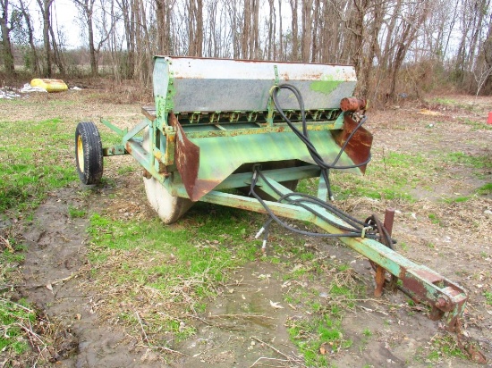 Levee Seeder/Packer