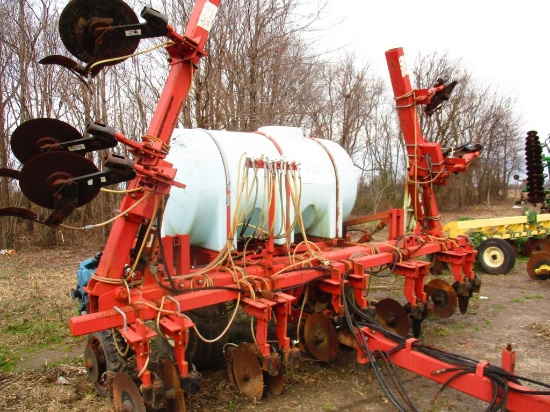 Shortlline Fertilizer Applicator