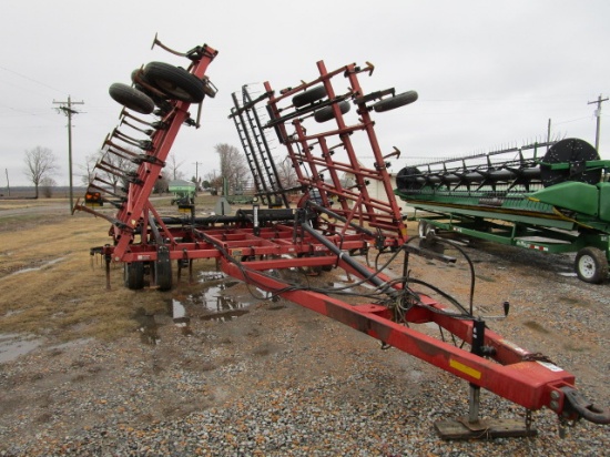 CIH Tiger Mate II Field Cultivator