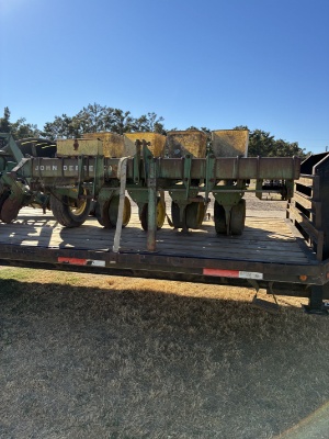 JD 5095M Tractor with 563 Front Loader