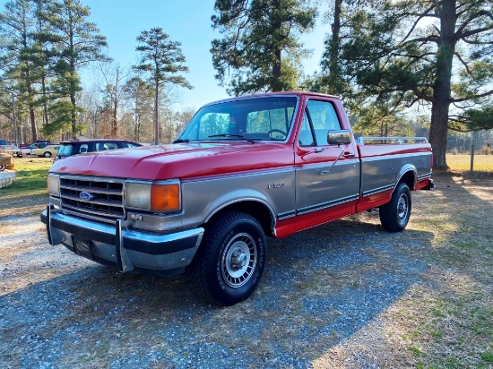 1989 Ford F150 XLT Pickup Truck