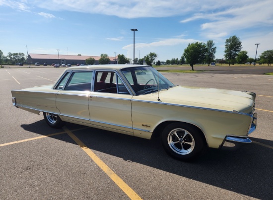 1966 Chrysler New Yorker