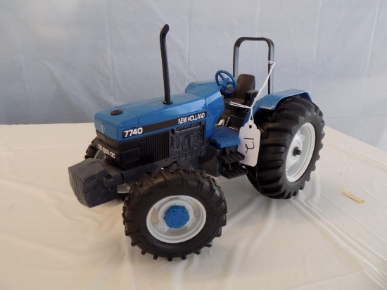 Ertl 1:16  New Holland 7740   Serial #1697