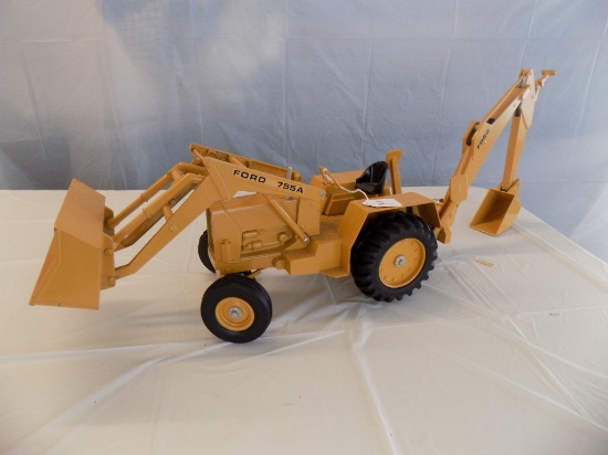 1:16 Scale Ford 755A Backhoe w/Loader