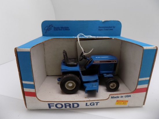 Ford LGT Riding Mower by Scale Models 1/16 Scale - NIB