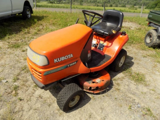 Kubota T1560 Lawn Tractor w/ 42'' Deck, Hydro Trans