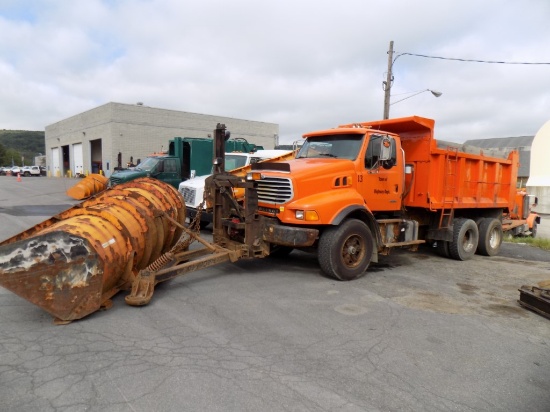 2001 Sterling LT9500 Tandem Axle 10 Wheel Dump Truck with 14' Dump Box with