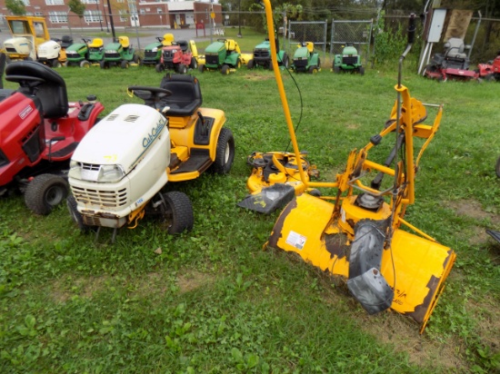Cub Cadet 2166 Lawn Tractor w/42'' Deck, Front Snowblower, Hydro