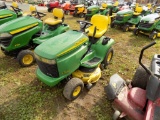 John Deere LX266 Lawn Tractor with 42'' Deck Hydro (Was Lot 751)