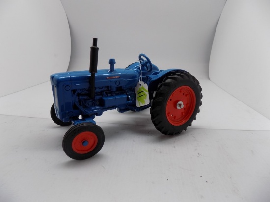 Fordson Super Major, 1:16 Scale by Ertl