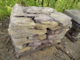 Pallet of Fieldstone/Colonial Style, 3''-5'' Thick, Sold by Pallet