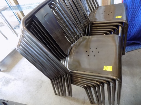 (8) Metal Dining chairs - Like New (8 x Bid Price)