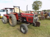 Massey Ferguson 383 Tractor. (3) Suitcase Weights, (2) Remotes, 540 PTO, 3P