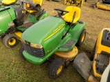 JD LT133 Lawn Tractor w/42'' Deck