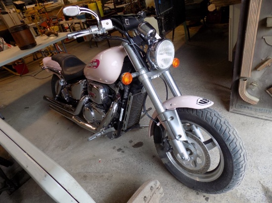 2003 Suzuki UZ-800 Motorcycle - ''Breast Cancer Awareness'' Bike, 6211 Mi,