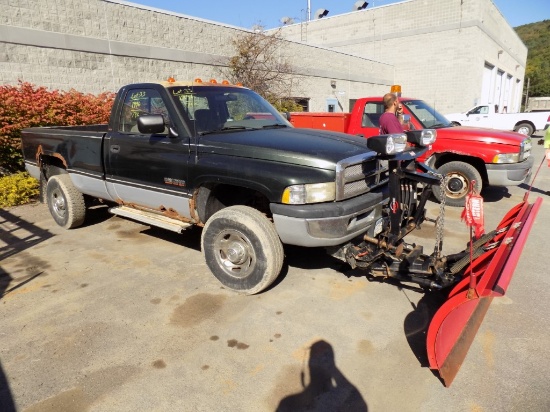 1996 Dodge 2500 Pickup, 4WD, Cummins Dsl Eng, Auto, w/Western Ultra Mount 7