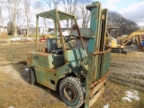 Clark Y50 2 Stage Forklift - Gas Eng - NOT RUNNING