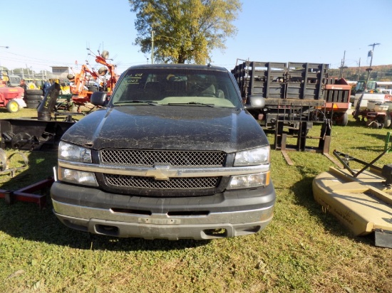 2003 Chevrolet Silverado, Black, Extended Cab, Automatic, 4WD, Vin# 2GCEK19