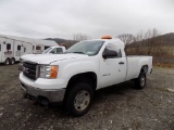 2011 GMC Sierra 2500 HD, Reg Cab, White,  6.0 V8 Auto Trans.,4x4, 38,888 Mi