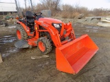 Kubota B2601 Compact Tractor, LA434 Loader w/ 60'' Bucket, Hydro, 60'' Mowe