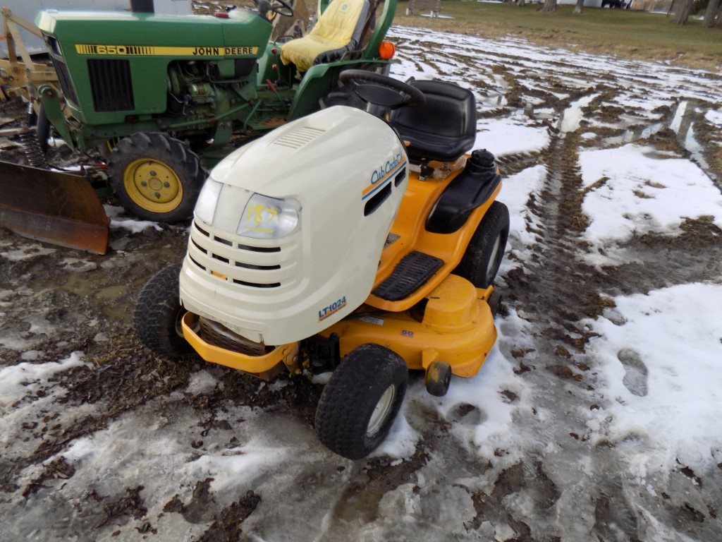 Cub Cadet LT1024 Lawn Tractor, 50
