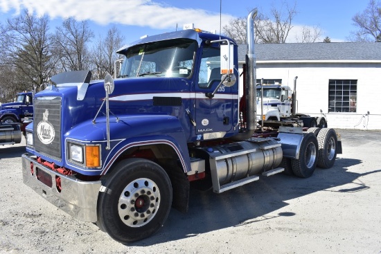 2015 Mack CHU613 PInnacle Conventional T/A Day Cab Truck Tractor, Blue, Mac