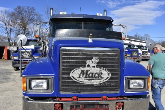 2013 Mack CHU613 PInnacle Conventional T/A Day Cab Truck Tractor, Blue,  Ma