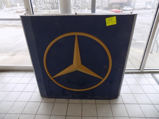 Meredes-Benz Insignia Sign