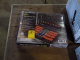 New Pittsburgh 32 Pc. Screwdriver Set In Case