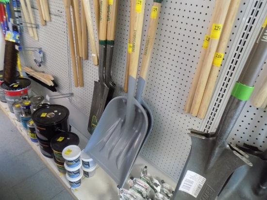 (2) Landscapers Select Plastic Scoop Shovvels (2 x Bid Price)
