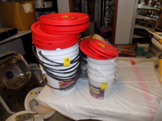 Grp of Bait Buckets - (8) 10 Qt., (4) Smaller Critter Carrier Buckets