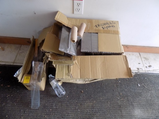Lg Qty of New Trowels & Box of Hand Weeders