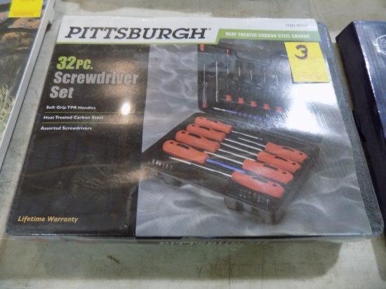 Pittsburgh 32 Piece Screwdriver Set, NEW