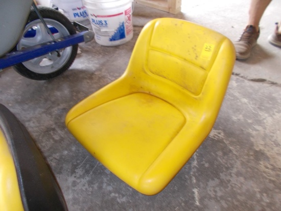 JD Lawn Tractor Seat, Used