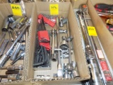 Box of Snap On 1/2'' Angle Standard Sockets, Extensions & Ratchets w/Screwd