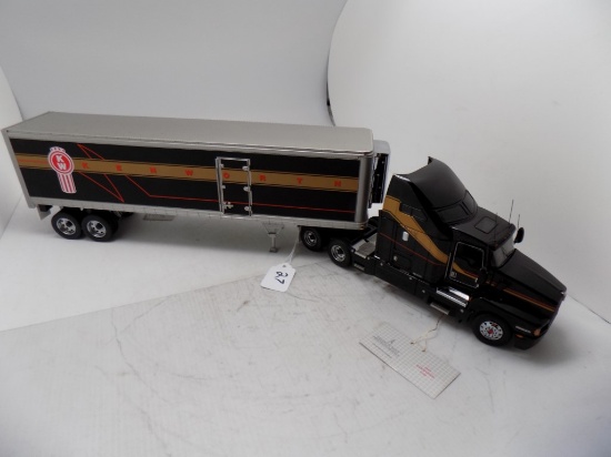 1997 Kenworth T600 with Box Trailer, in 1:32 Scale by Franklin Mint