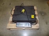 Avery Weight Elecgtronix Scale with Digital Readout Model PC 902, 50LB Max