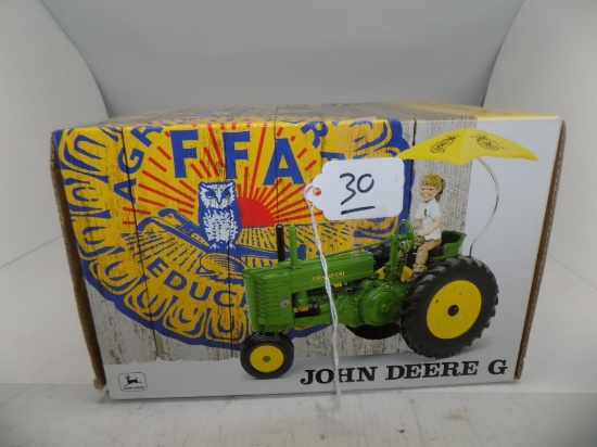 John Deere ''G'' in /16 Scale by Ertl, 1999 Iowa FFA Special Edition