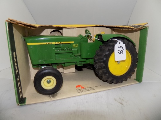 John Deere 5020 Diesel Tractor in 1/16 Scale by Ertl, #555