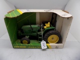 JD 6200 Row Crop Tractor w/ ROPS in 1/16 Scale by Ertl #5666