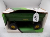 JD Flare Box Wagon in 1/16 Scale by Ertl  #529