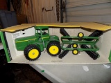 JD Articulating Tractor & Disc in 1/6 Scale by Ertl, #599