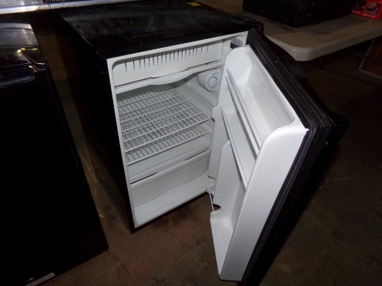 GE Dorm Size Refrigerator