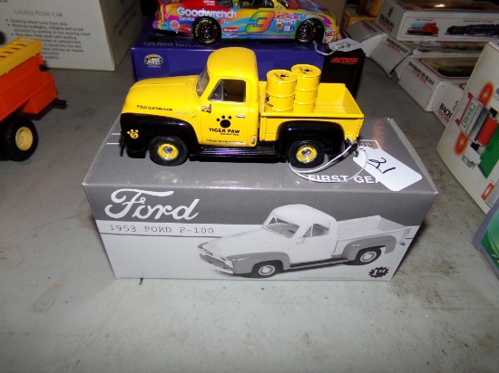 1st Gear 1953 Ford F-100 ''Tiger Paw'' #5 In A Set, 1:34 Scale With Box