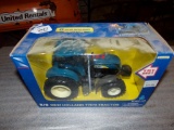 New Holland 1:24 Scale T7070 Tractor, New In Box, By New Ray, Makes 3 Diffe