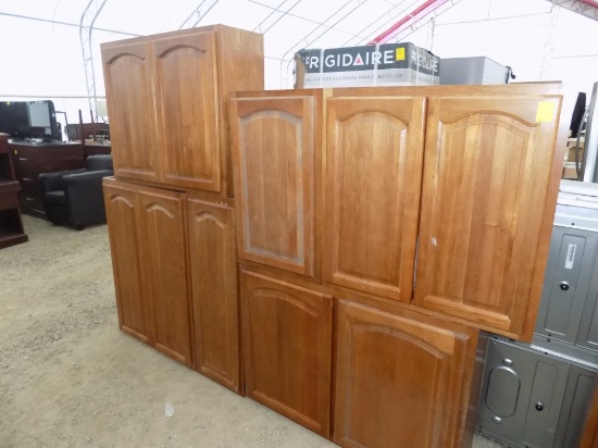 Hickory Upper Cabinets; 30'' Cabinet Heights; (4) 24''W, (3) 12''W, (1) 18'