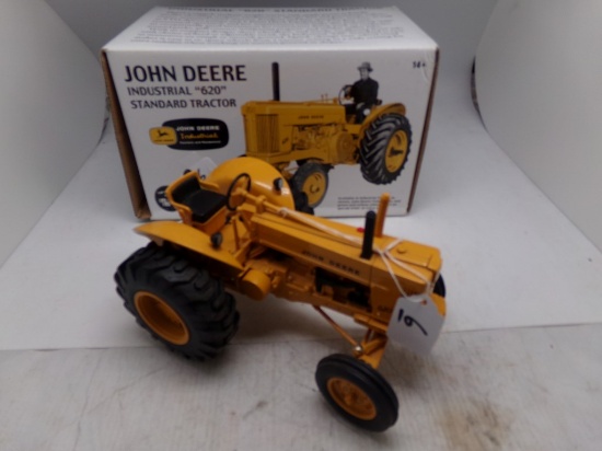 JD Industrial ''620'' Standard Tractor, 2 Cylinder Club, 1:16 Scale, Die-Ca