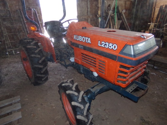Kubota L2350 4WD Tractorr, 3pt. Hitch, No Rear Relmote, ROPS, 220 Hrs, SN#