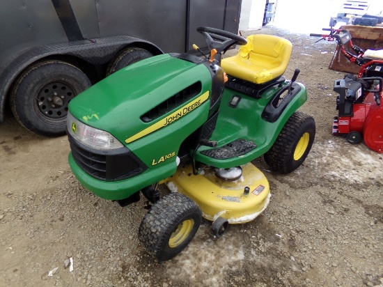 JD LA 105 Riding Mower, with 42'' Deck, S/N ...056735